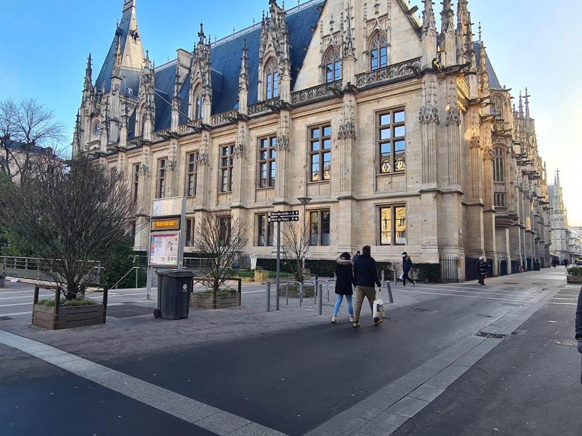Rouen Hyper Centre Ville Palais De Justice Esterno foto
